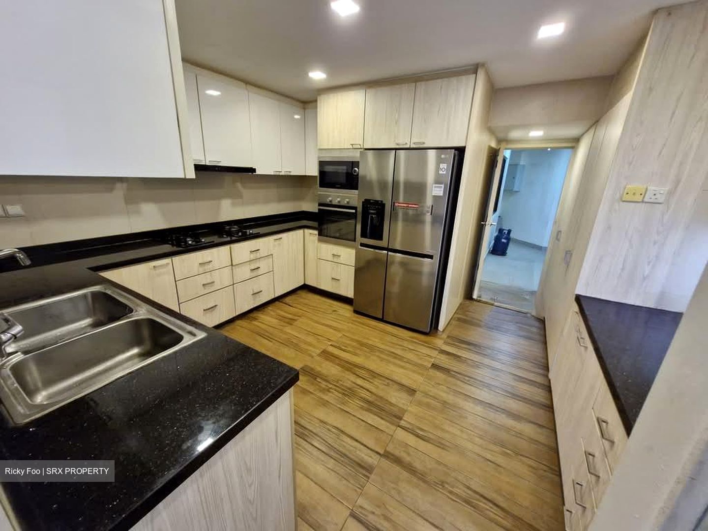 Beverly Hill (D10), Condominium #602858261